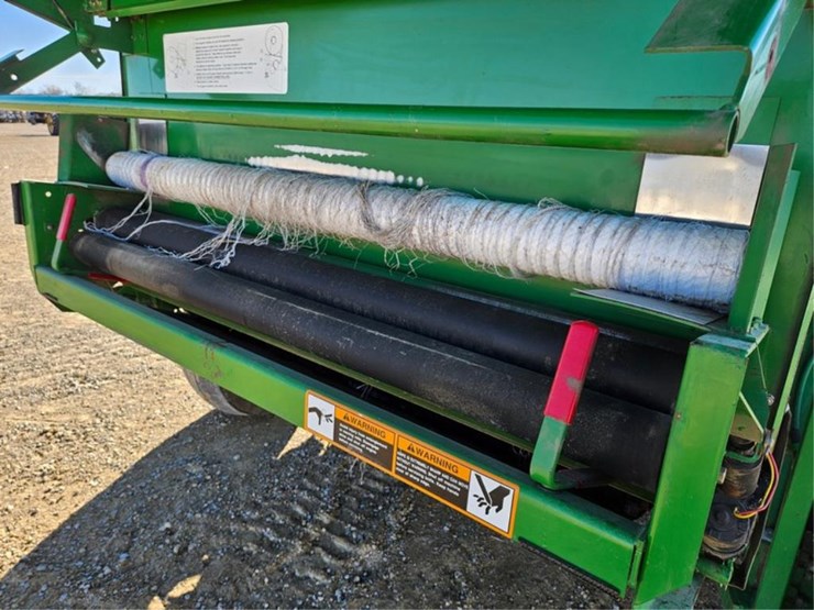 john-deere-566-image-21