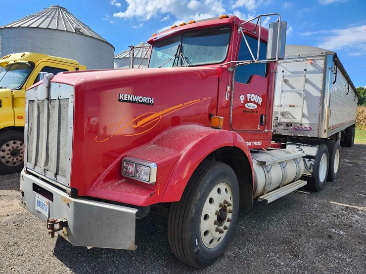 2011-kenworth-t800-image-1