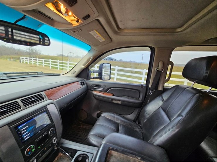 2008-chevrolet-3500-image-44