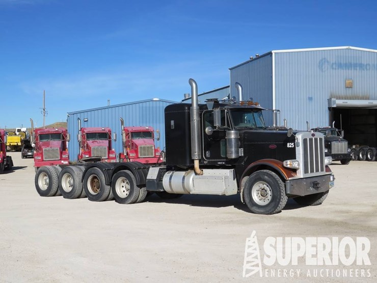 peterbilt-388-image-2