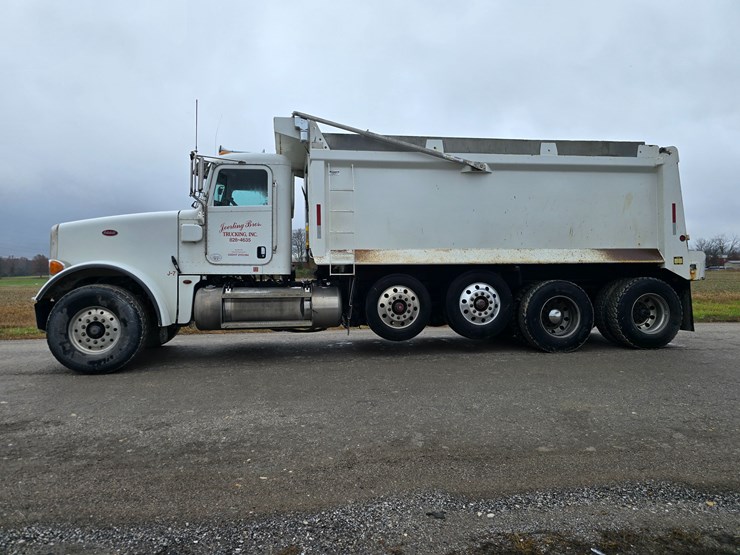 peterbilt-367-image-9