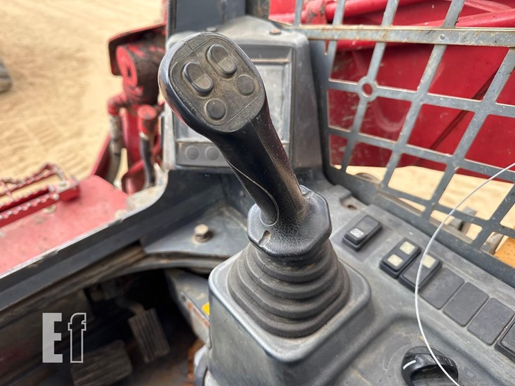 2019-takeuchi-tl10v2-image-28