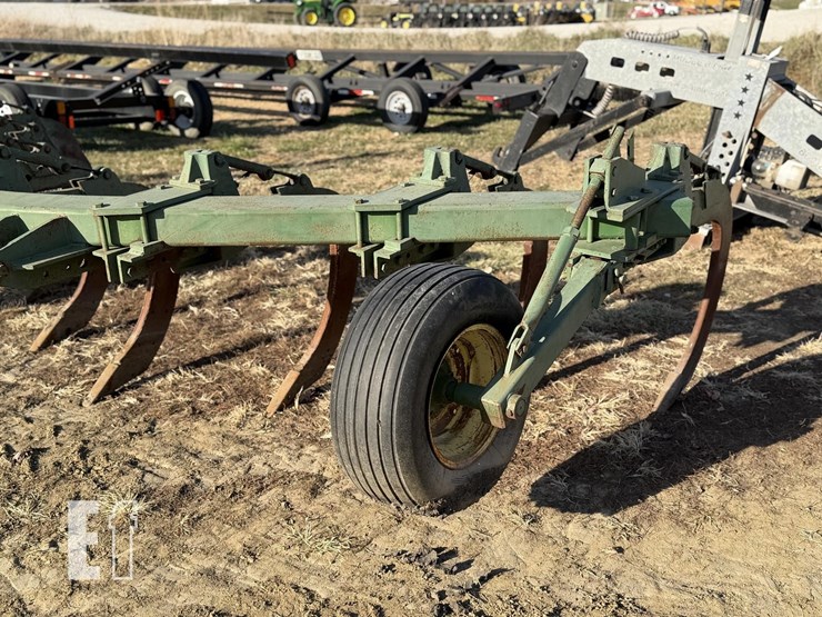 john-deere-7-image-17