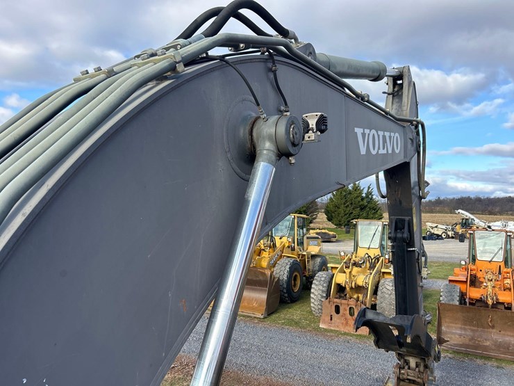 volvo-ec220el-image-14