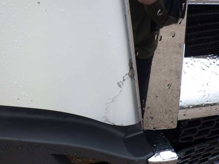 freightliner-cascadia-126-image-4