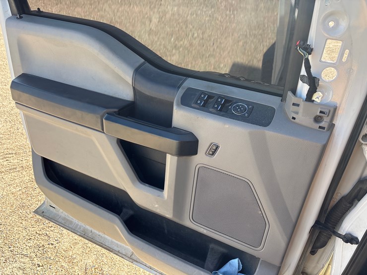 2019-ford-f250-image-15