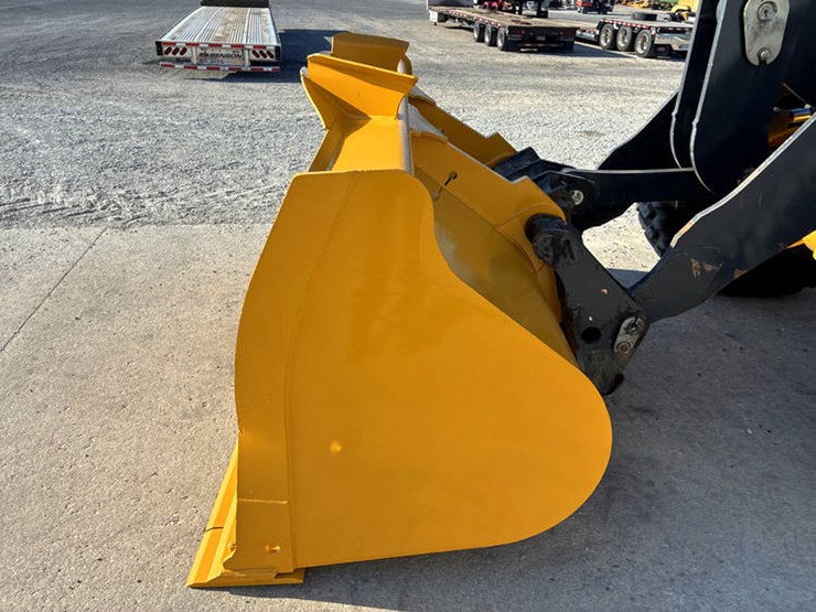 #122215-•-2019-jd-524l-#1dw524lzekf700961-image-14