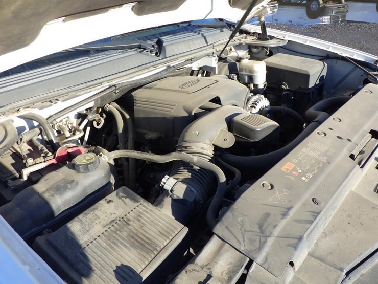 2014-chevrolet-tahoe-image-11