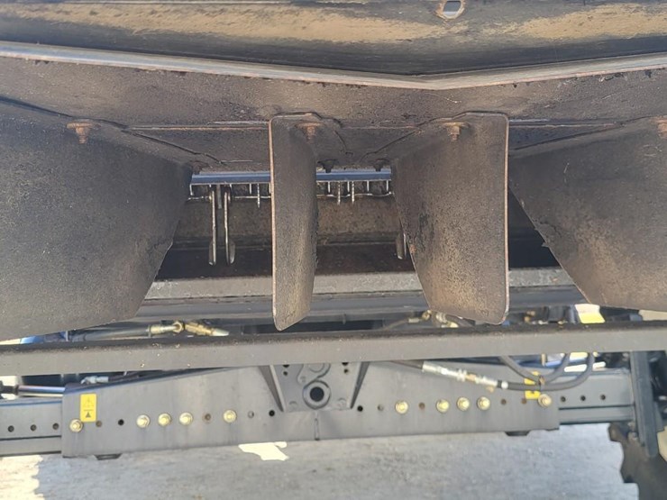 new-holland-cr9040-image-42