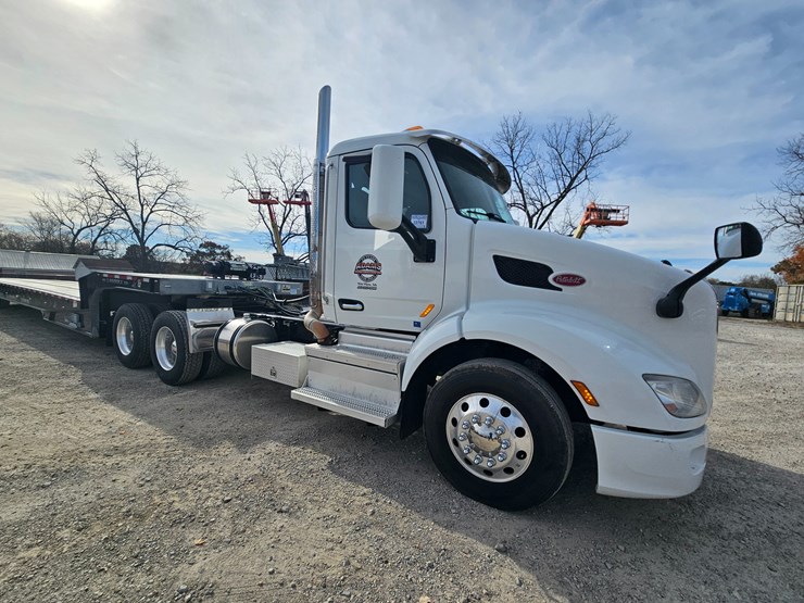 peterbilt-579-image-18