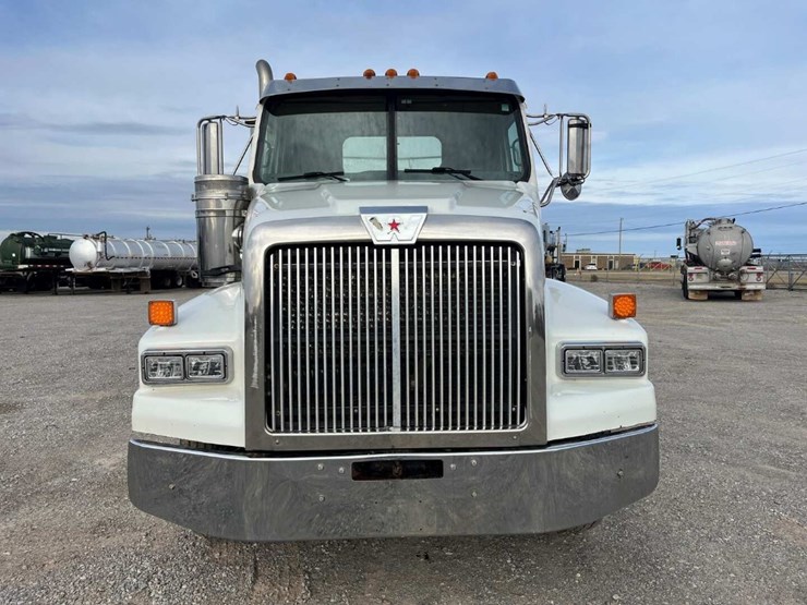 2016-western-star-4900-image-2