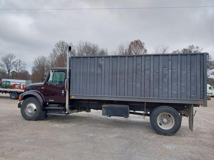 international-4700-image-10