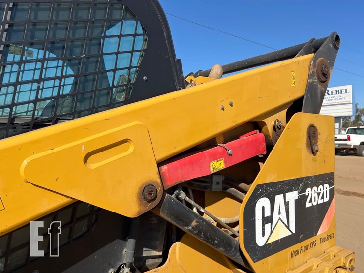 caterpillar-262d-image-11