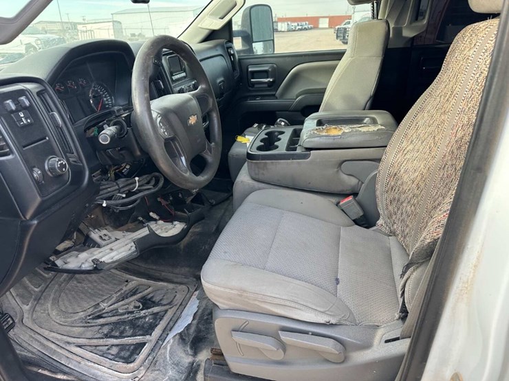 2015-chevrolet-silverado-2500-image-7