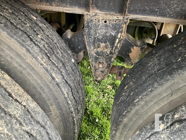 merritt-40-ft-image-7