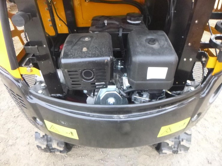 2025-vicsec-vc15p-hydraulic-excavator-image-24