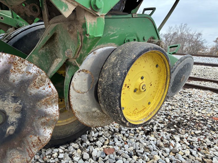 john-deere-7200-image-6