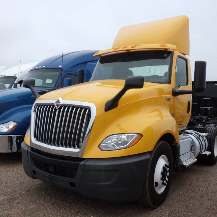 2019 INTERNATIONAL LT