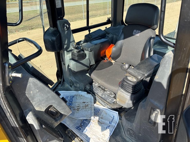 2021-caterpillar-d3-image-25