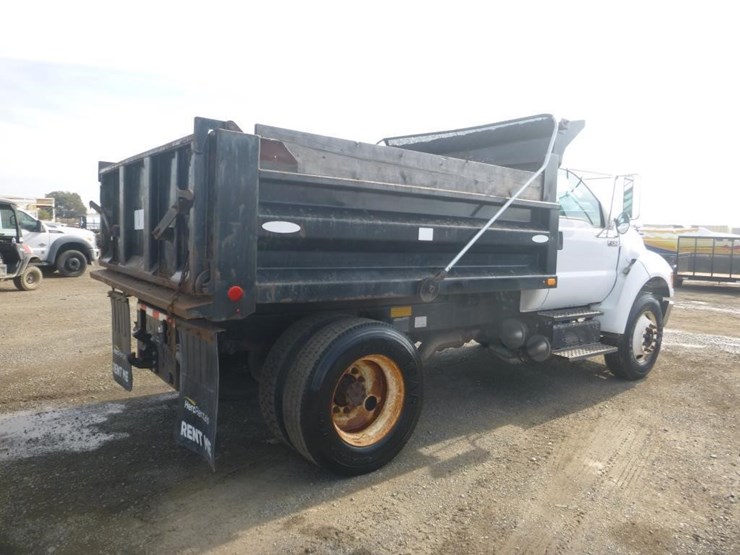 2015-ford-f750-image-3