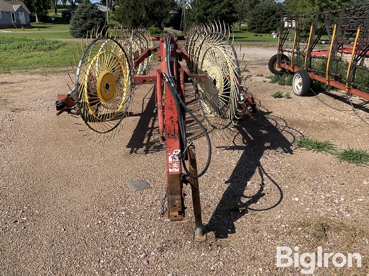 h&s-bf14hd-14-wheel-rake-image-2