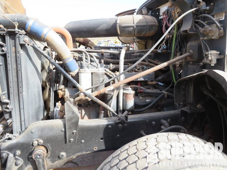 1998-mack-cl713-image-5