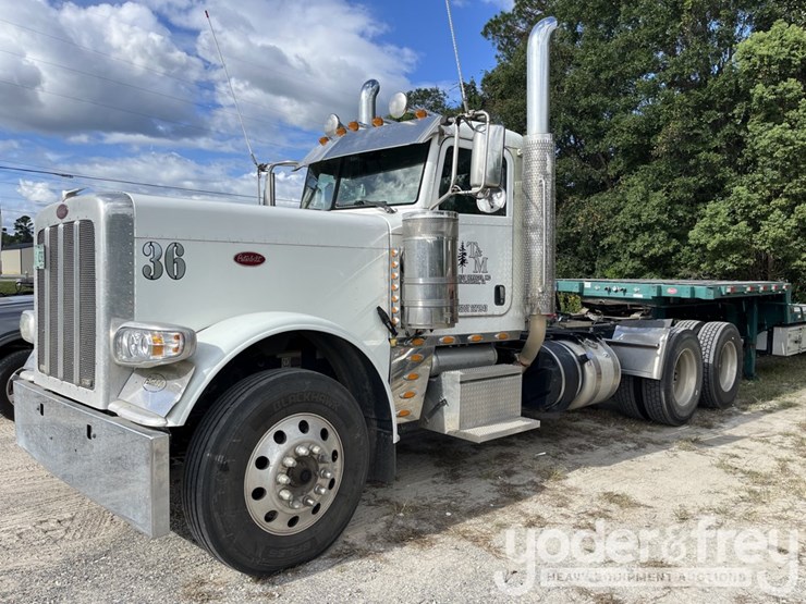 2019-peterbilt-389-image-1