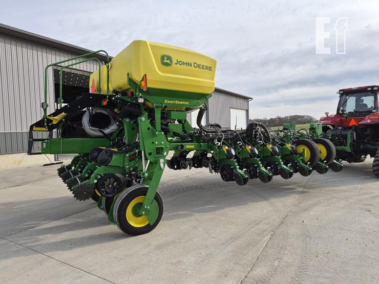 john-deere-1775-image-6