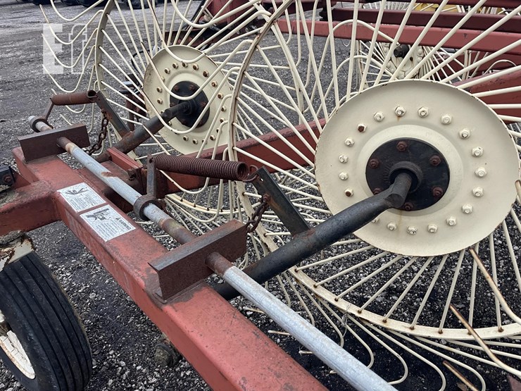 hesston-3983-image-17