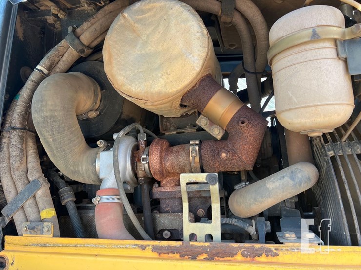 2005-komatsu-d39px-21-image-26