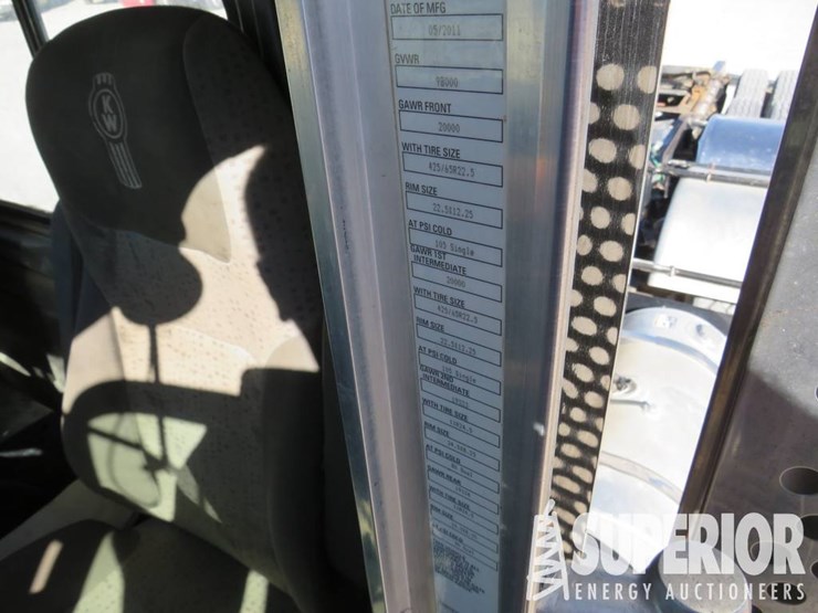 2012-kenworth-t800-image-17