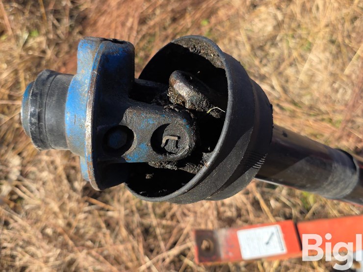 westfield-1060-auger-w/swing-hopper-image-11