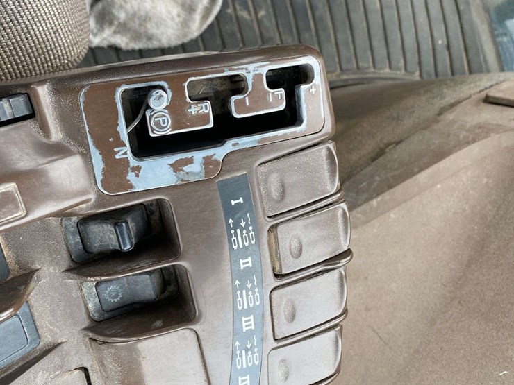 2004-joh-deere-9320t-tractor-image-62