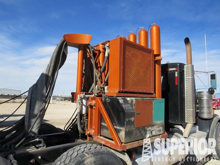 2012-kenworth-t800-image-9