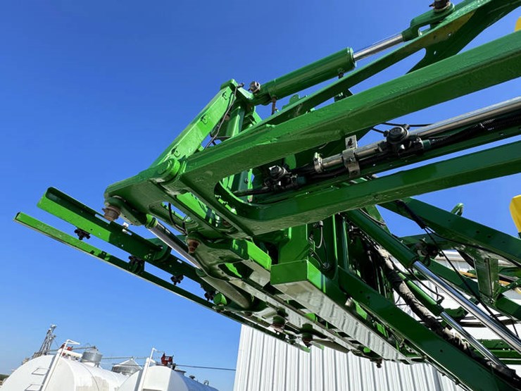 john-deere-r4038-image-37