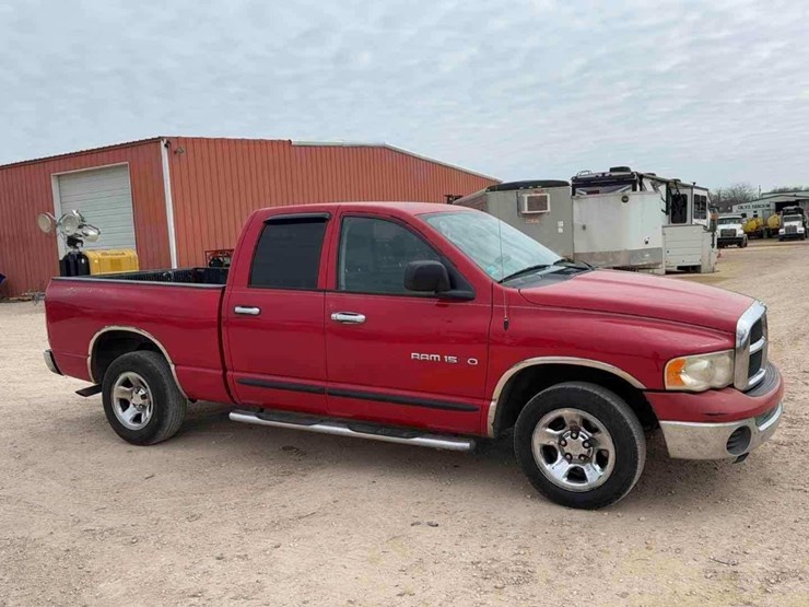 2005-dodge-ram-1500-image-3