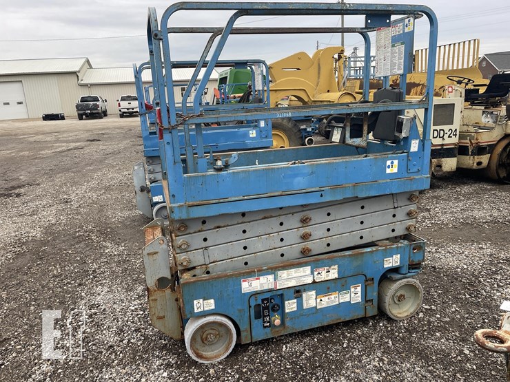 genie-gs1930-image-3