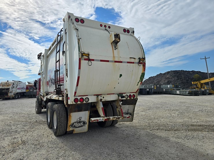 1996-mack-mr688s-image-19