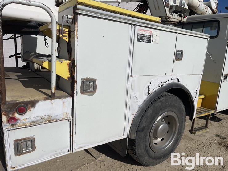 2001-international-4700-image-13