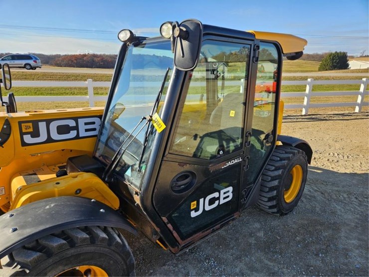 jcb-525-60-image-23