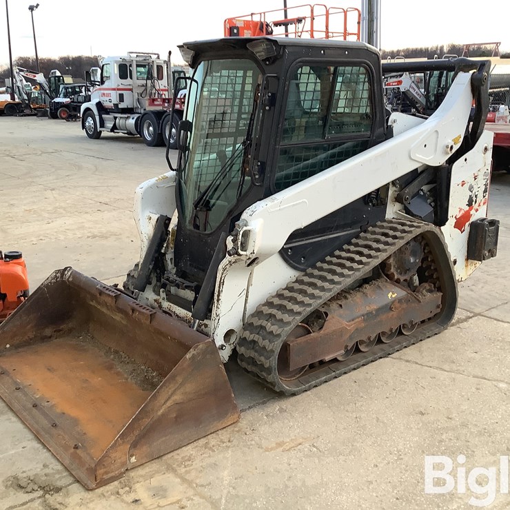 BOBCAT T66