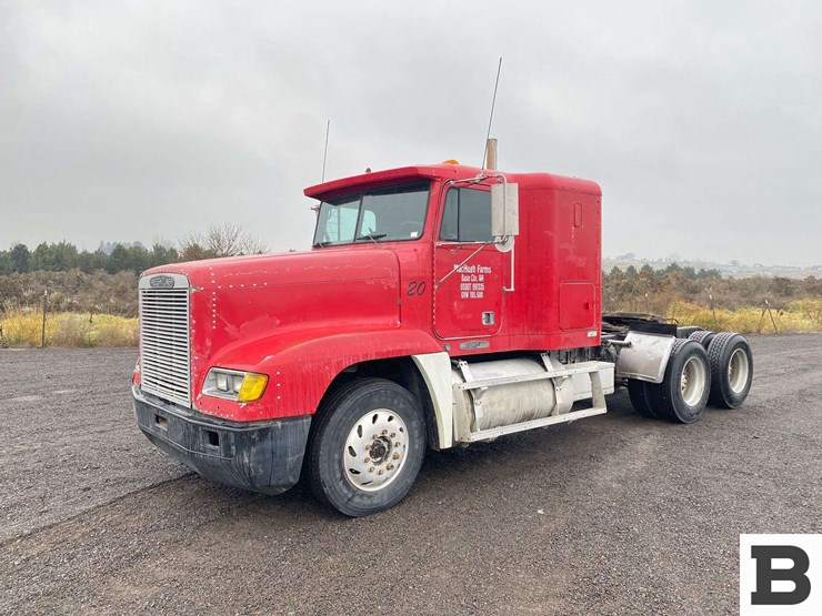 1993-freightliner-fld120-image-2