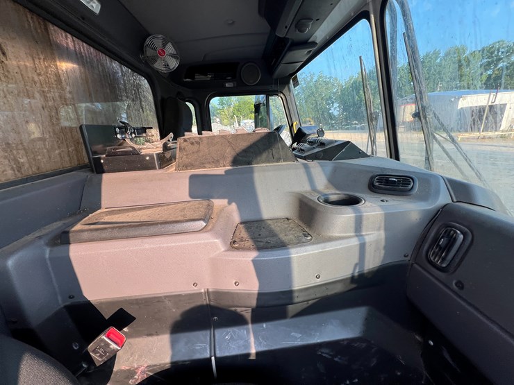 peterbilt-520-image-72