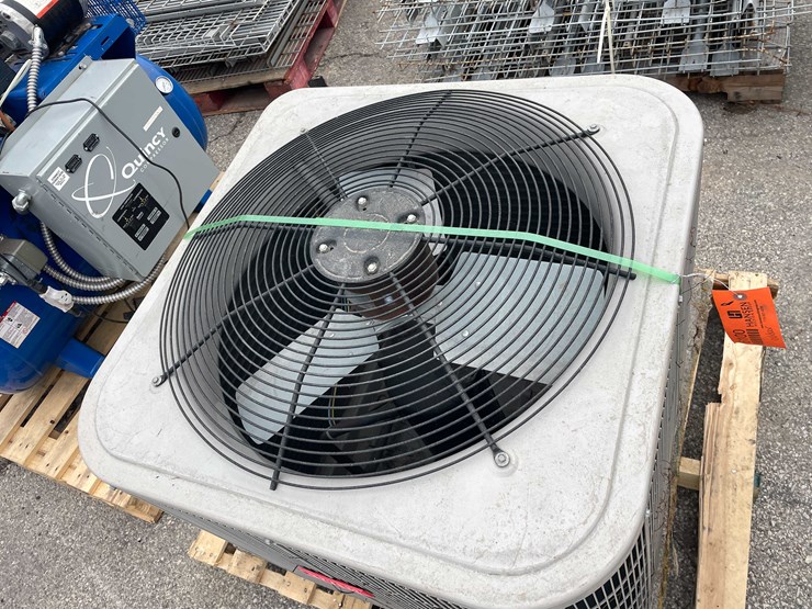 #6100-•-bryant-a/c-unit-(door-03)-image-3