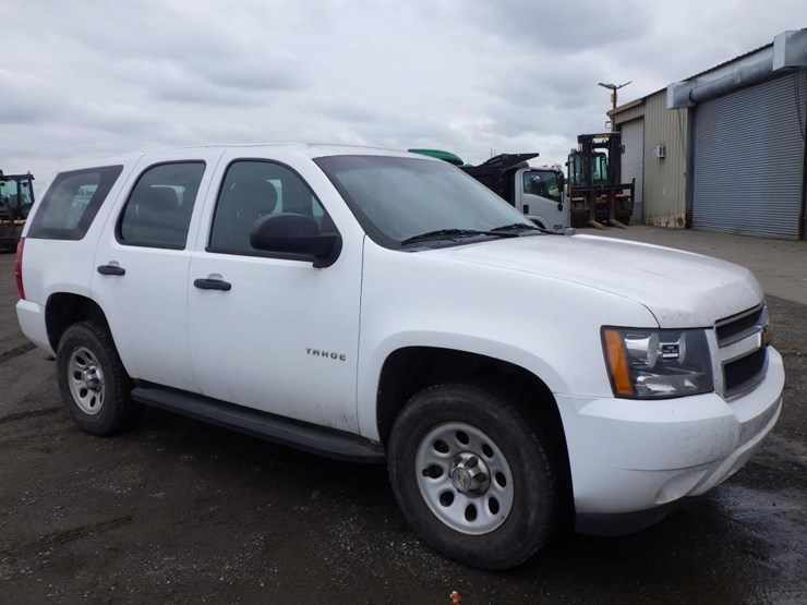 2014-chevrolet-tahoe-image-2