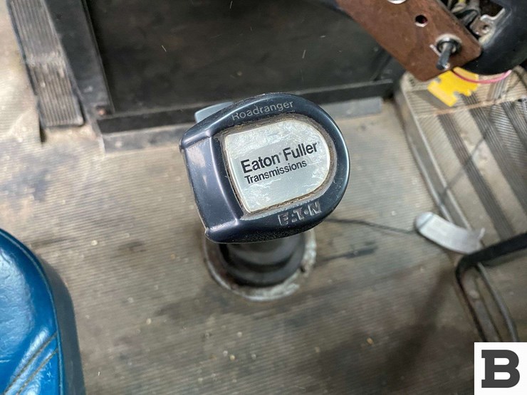 1993-freightliner-fld120-image-61