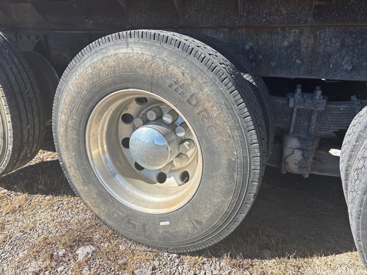 freightliner-fld120-image-23