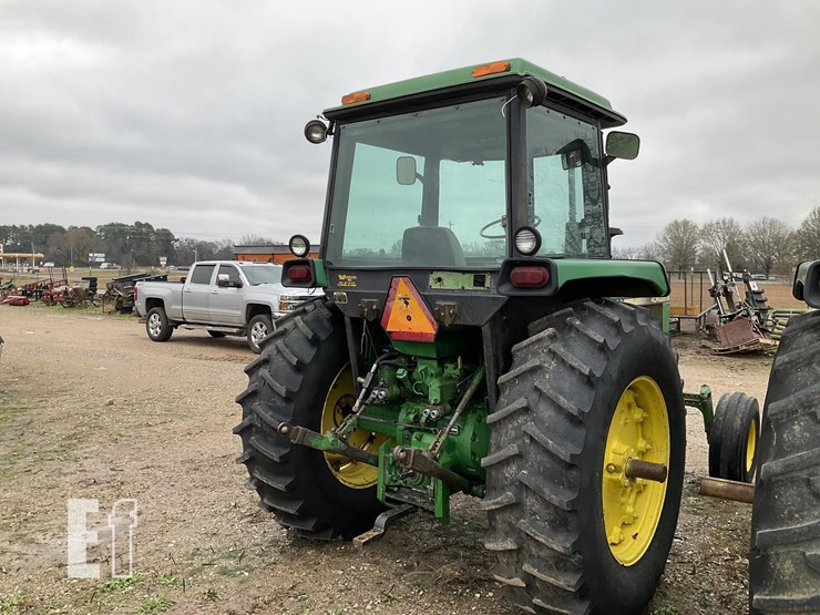 john-deere-4040-image-4