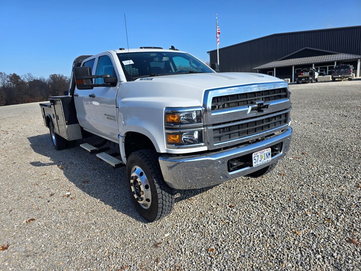 chevrolet-silverado-5500hd-image-45
