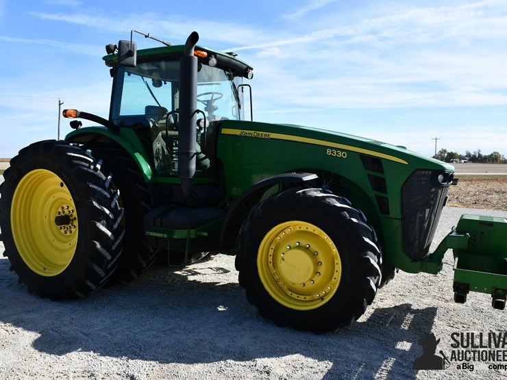 john-deere-8330-image-3